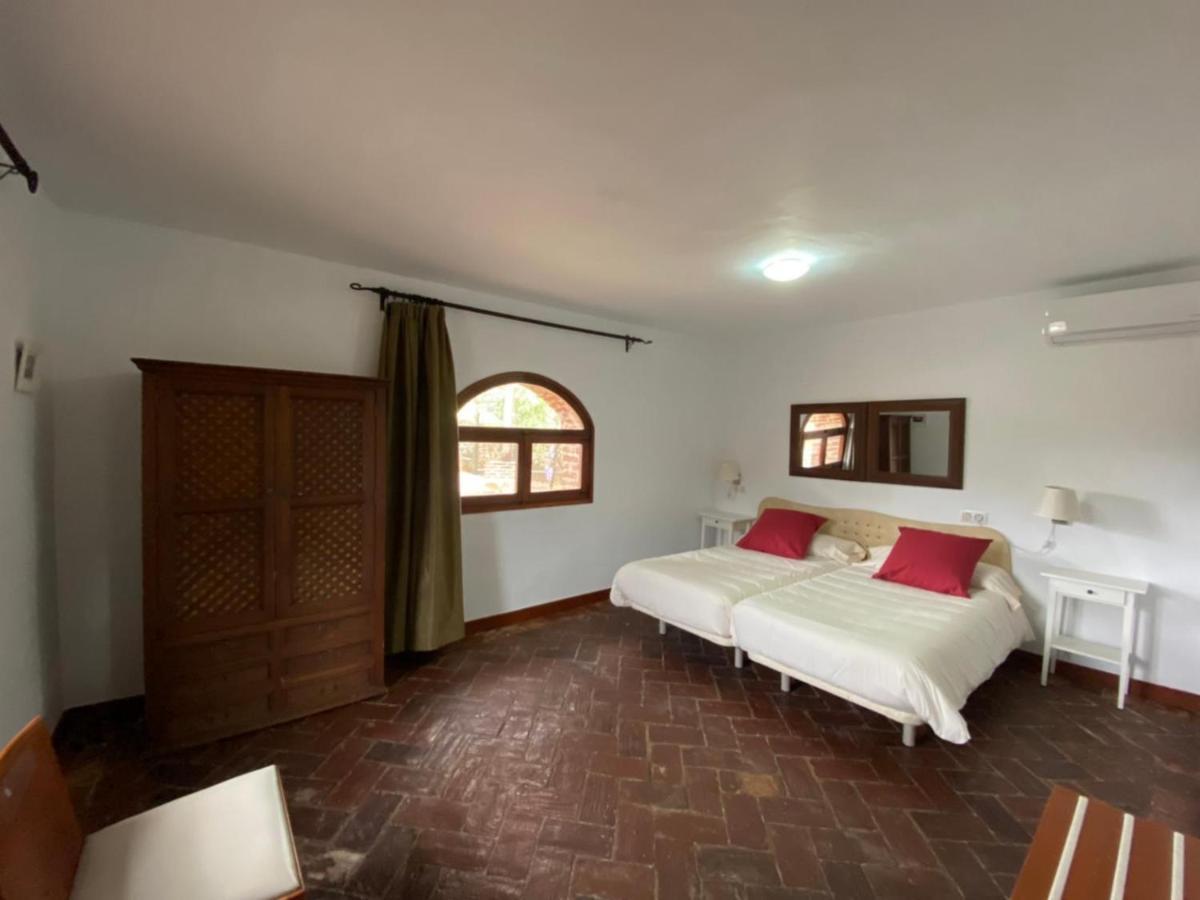 Casas Rurales Monasterio De Rocamador Almendral Экстерьер фото